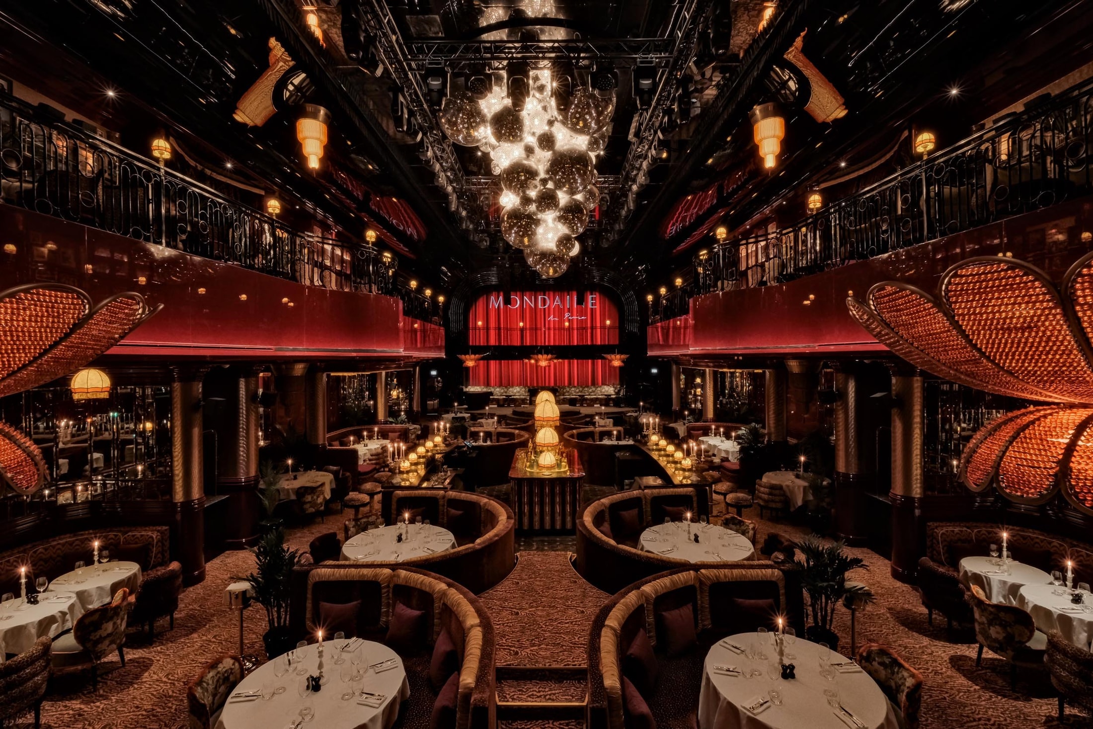 Mondaine de Pariso Istanbul — Tersane İstanbul, İstanbul