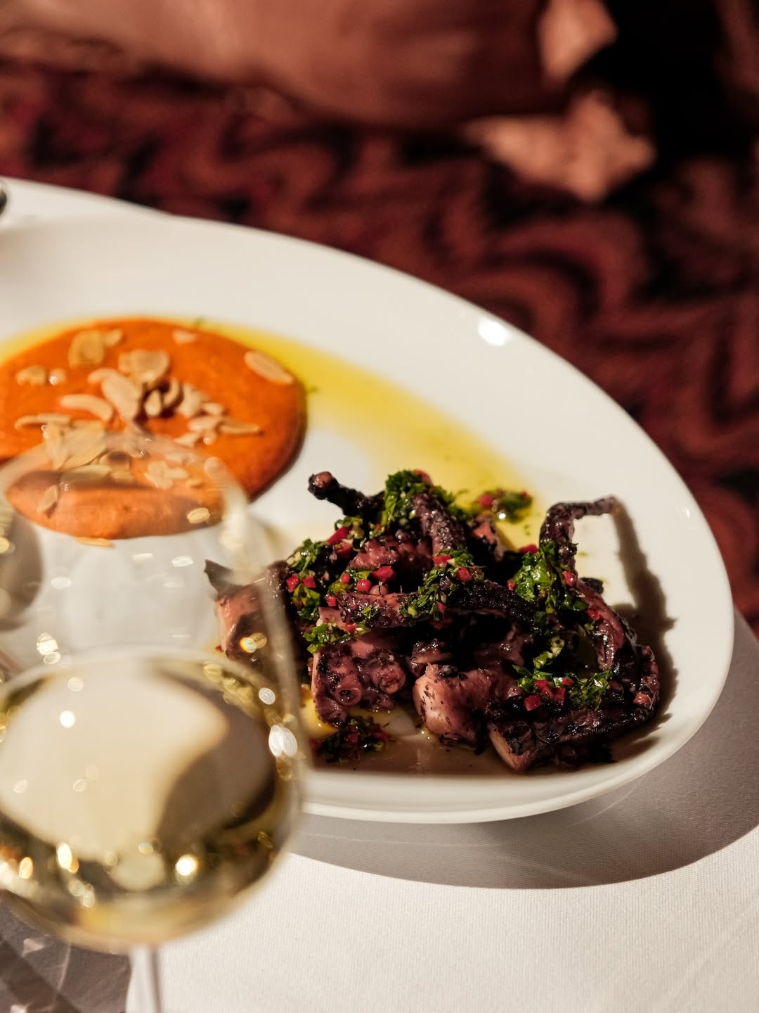 Two carefully plated mains from the Mondaine de Pariso Istanbul menu