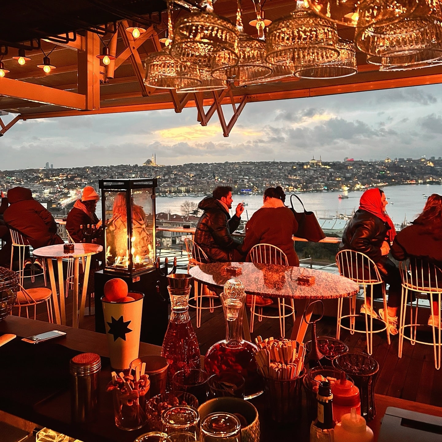 Monkey İstanbul, Şişhane mekânından bir kare