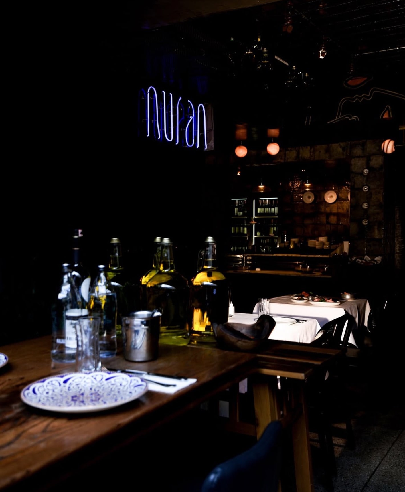 Nuran'ın loş yemek salonu — Nuran Teşvikiye