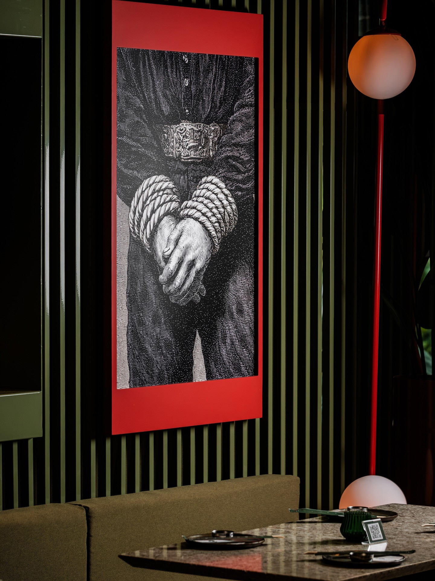 Orōro Sushi Bar restoranının atmosferi