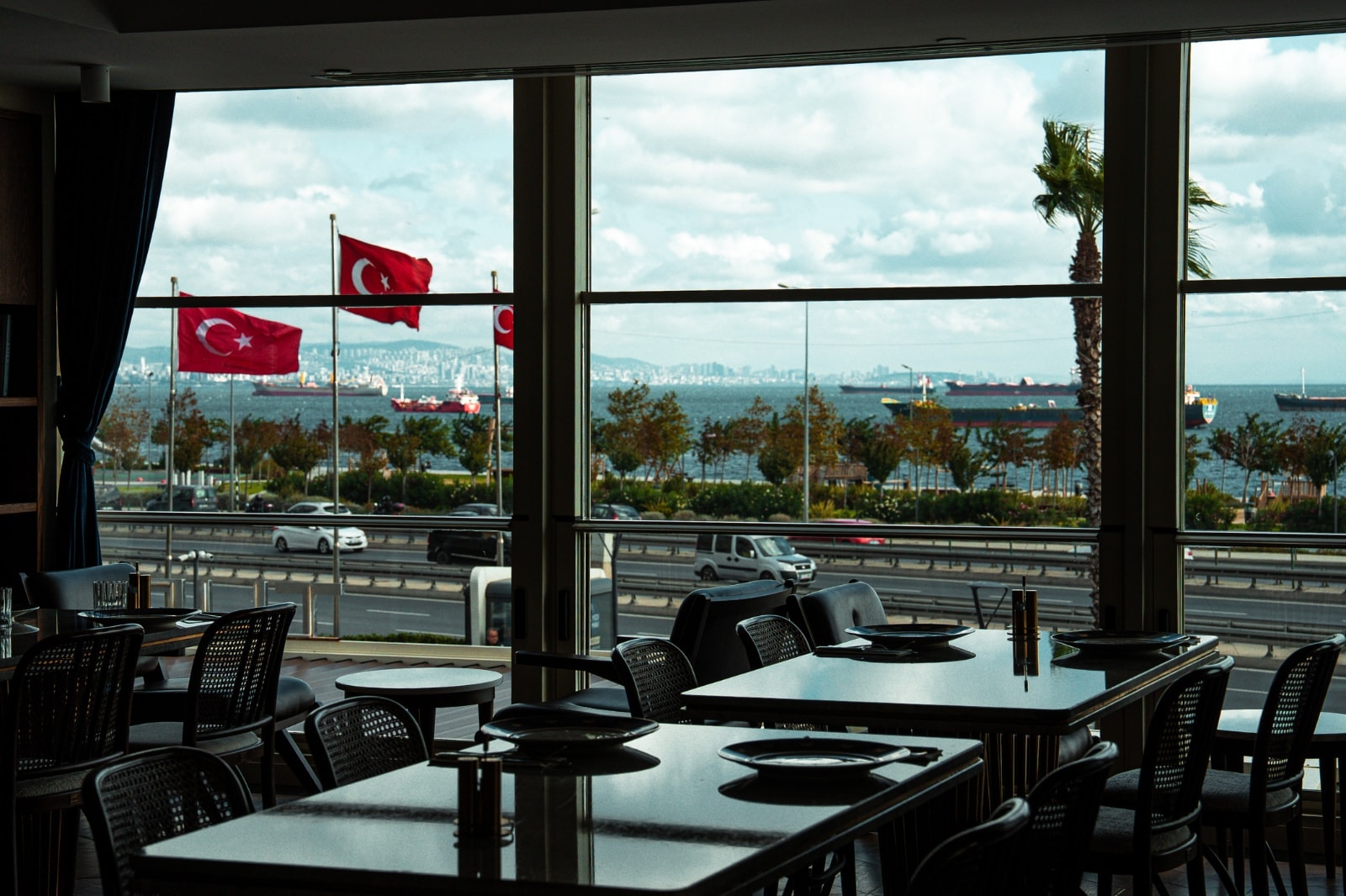 Interior and atmosphere at Palude İstanbul