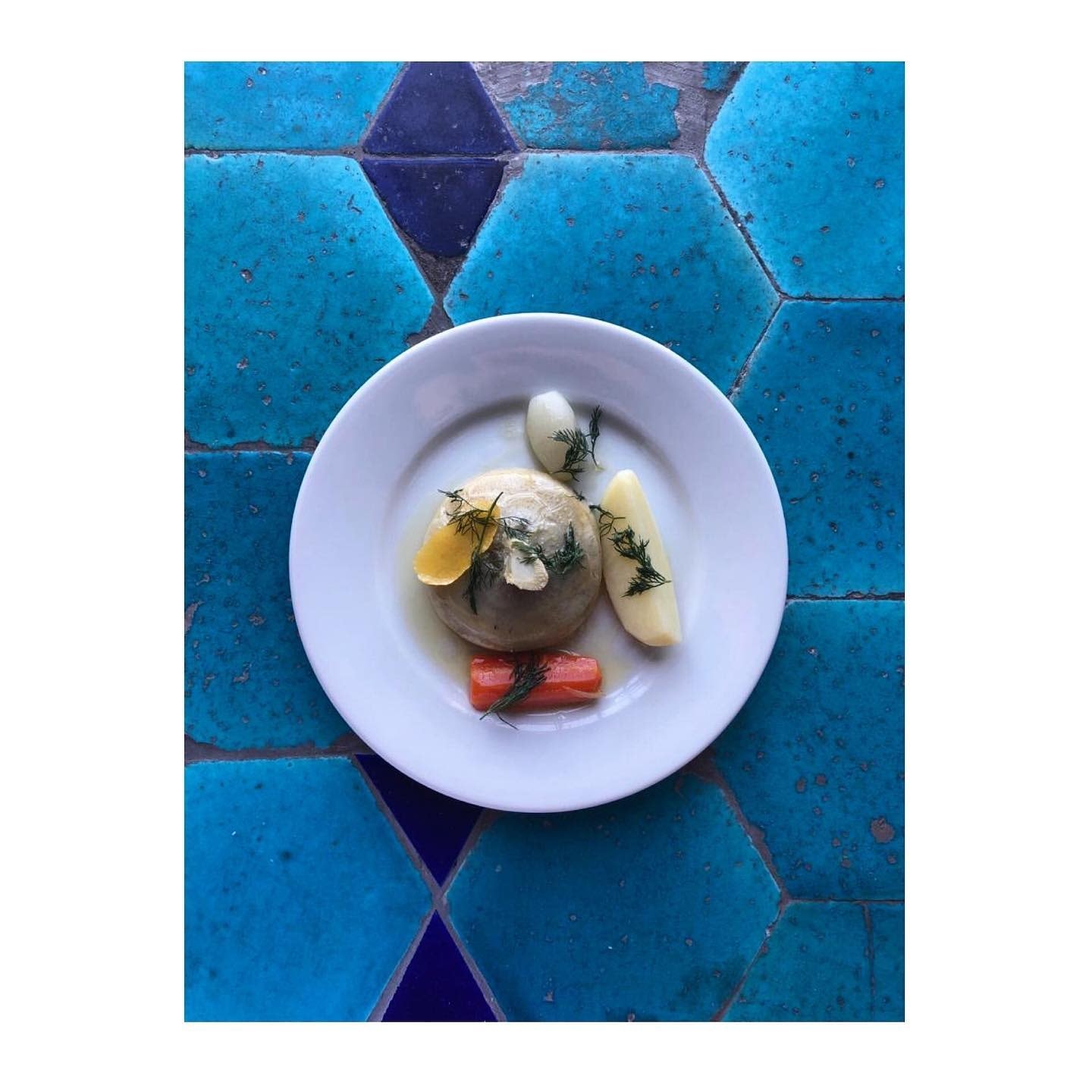 Pandeli: a plate ready for service