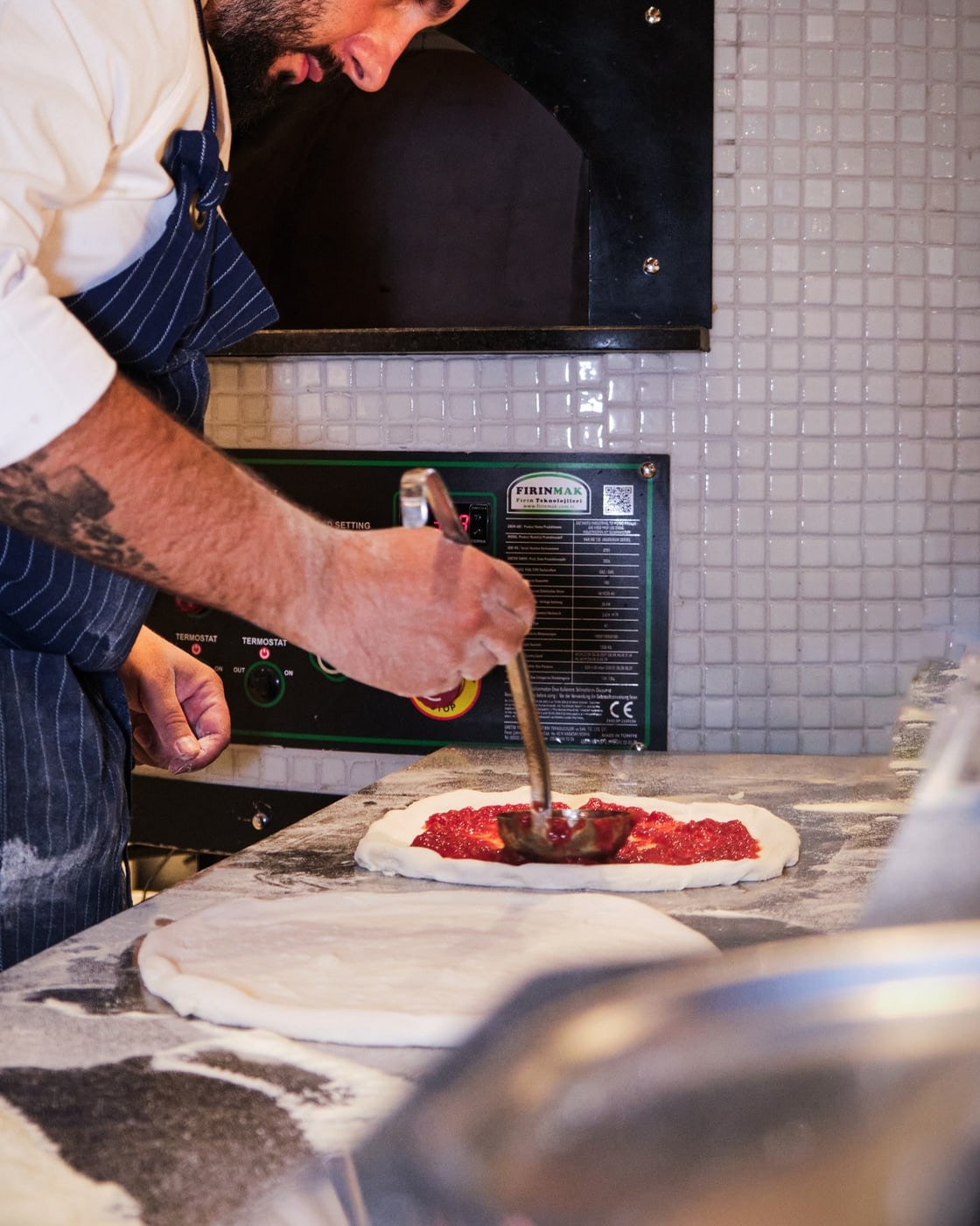 Paparino Pizza restoranının özenli iç mekânı ve atmosferi