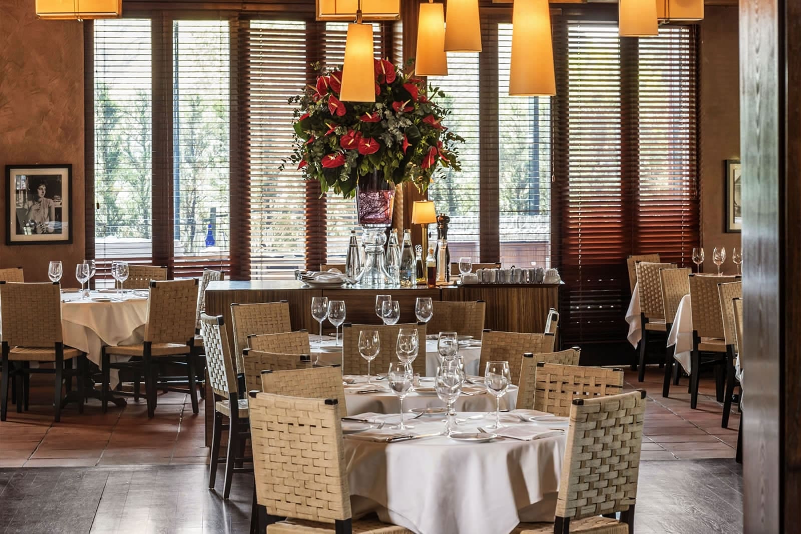 Paper Moon İstanbul restoranının iç mekânı ve atmosferi