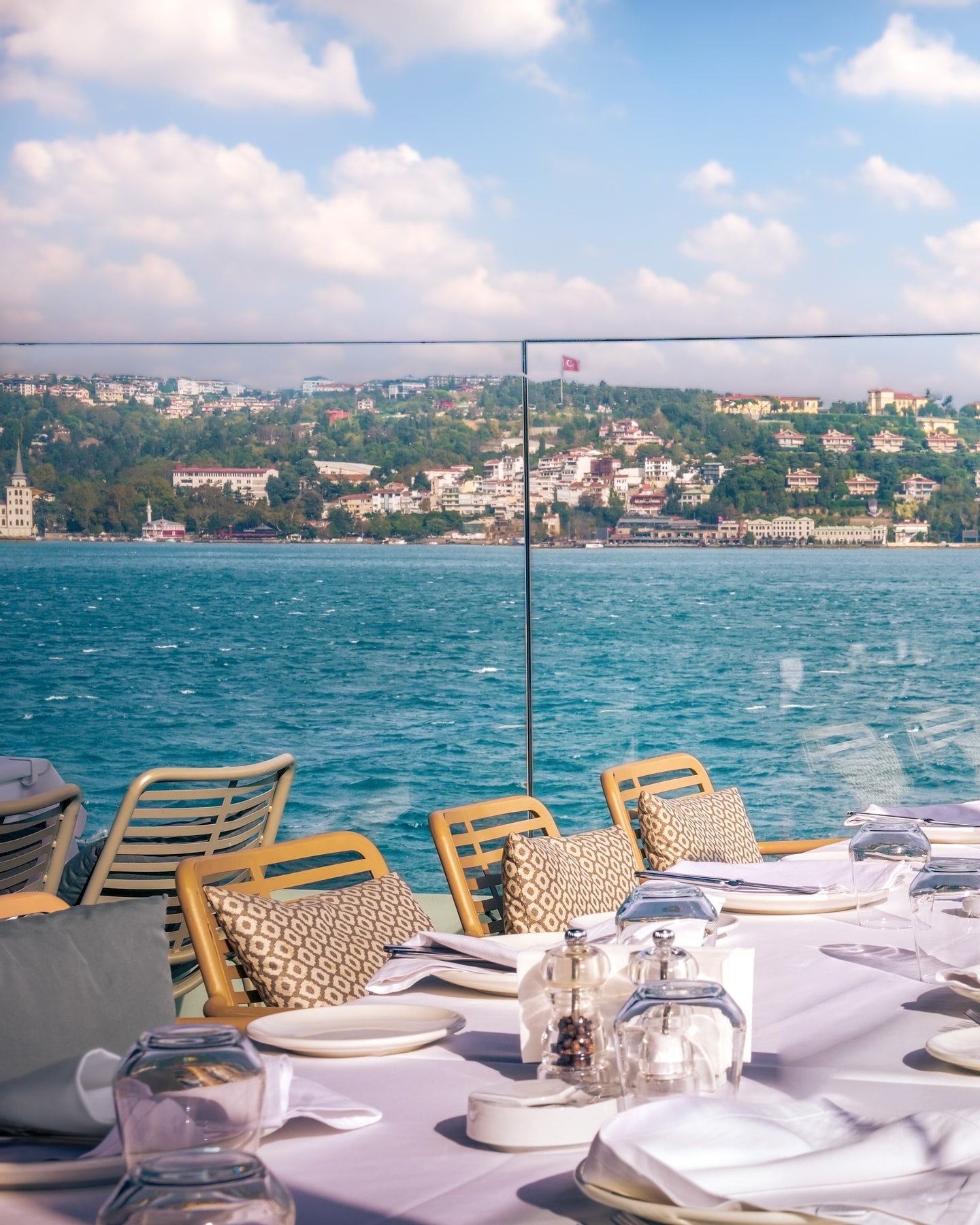 Park Fora: the dining area with a view