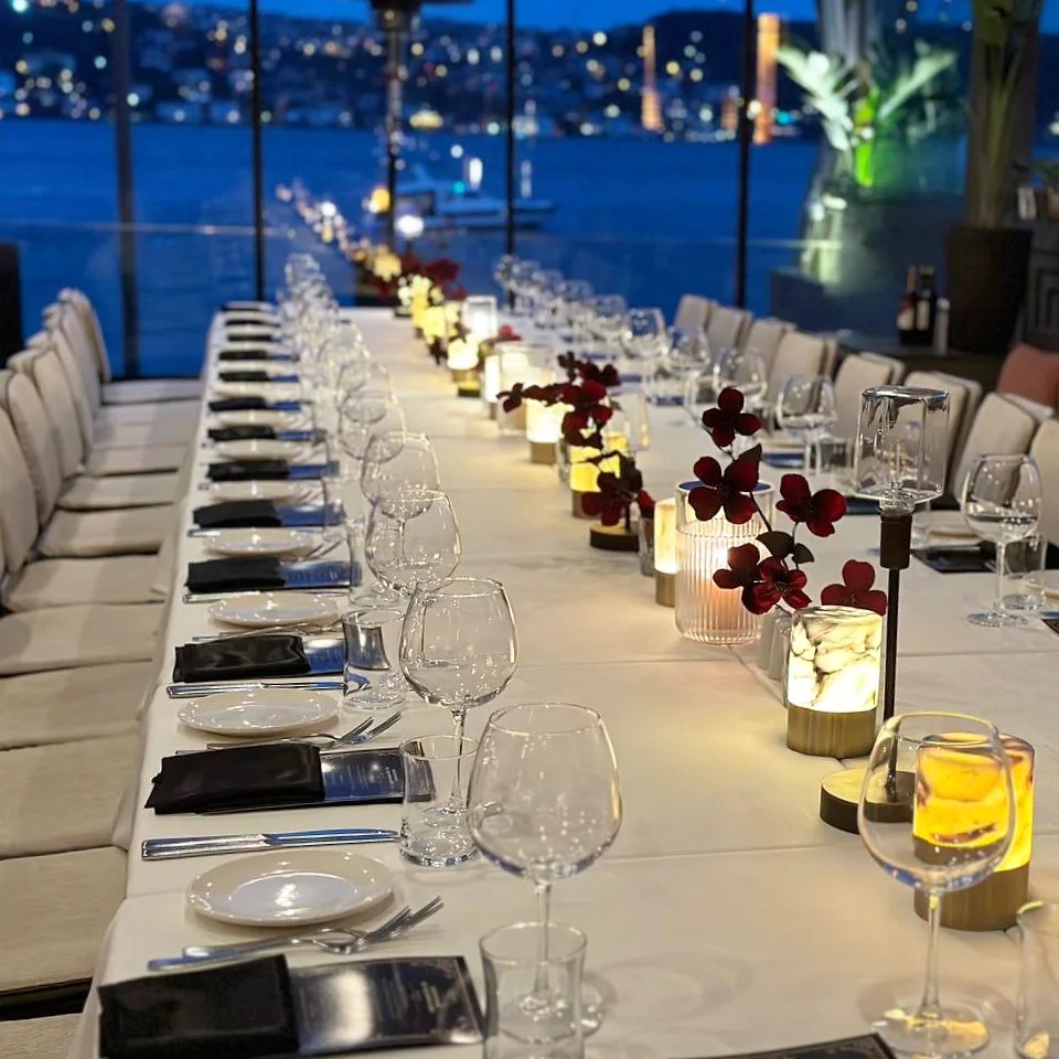 The dining atmosphere at Ruby