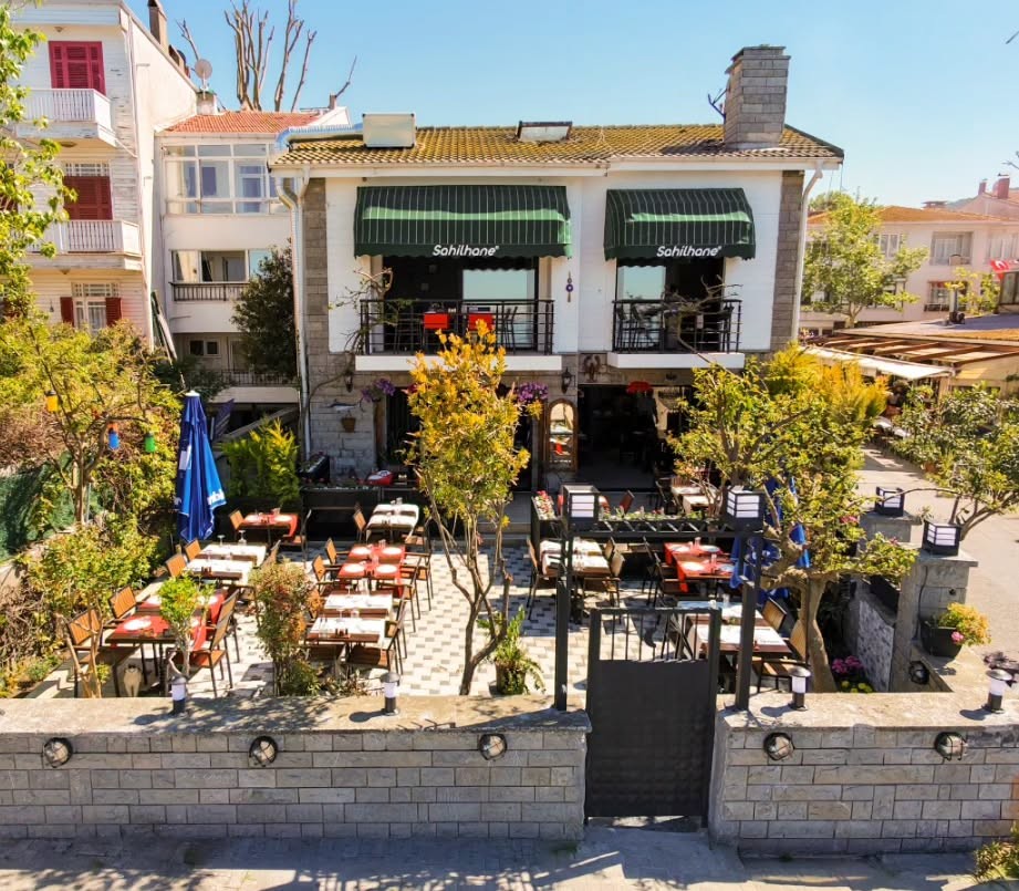 Sahilhane Büyükada mutfağından özenli bir tabak