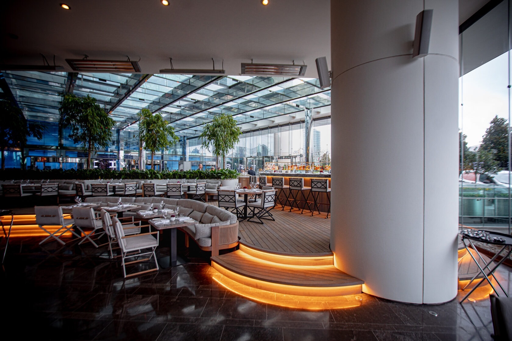 The dining room and atmosphere at Sakhalin
