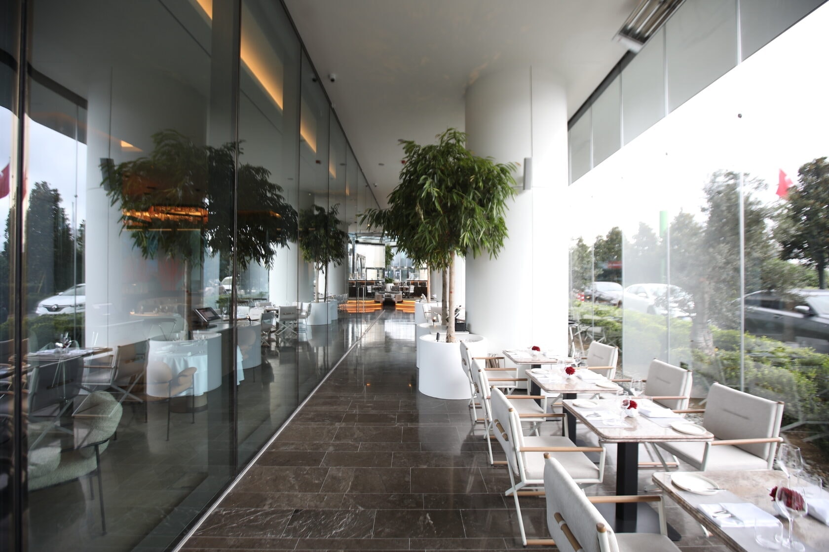 The dining room and atmosphere at Sakhalin
