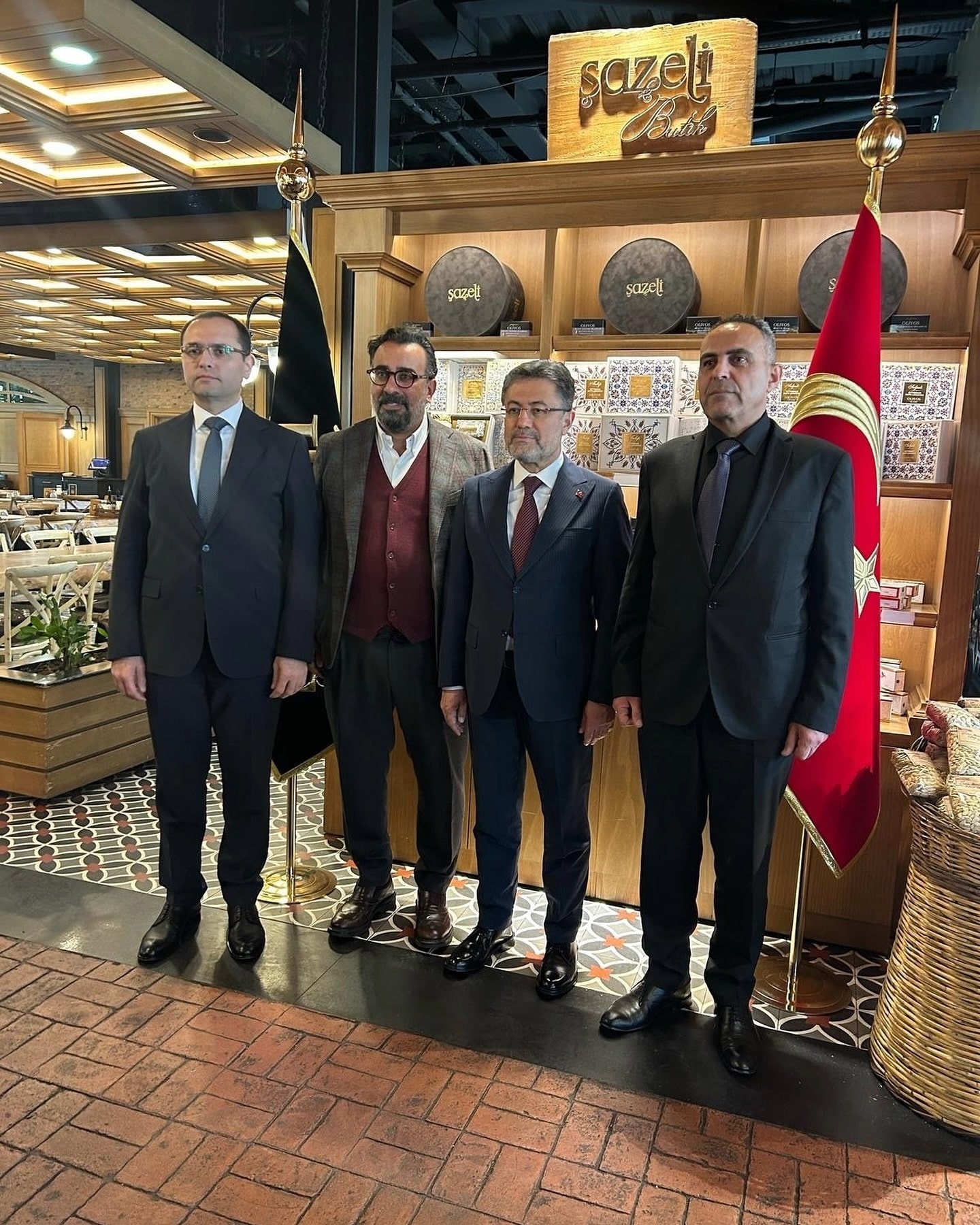 Şazeli Florya: a carefully plated dish