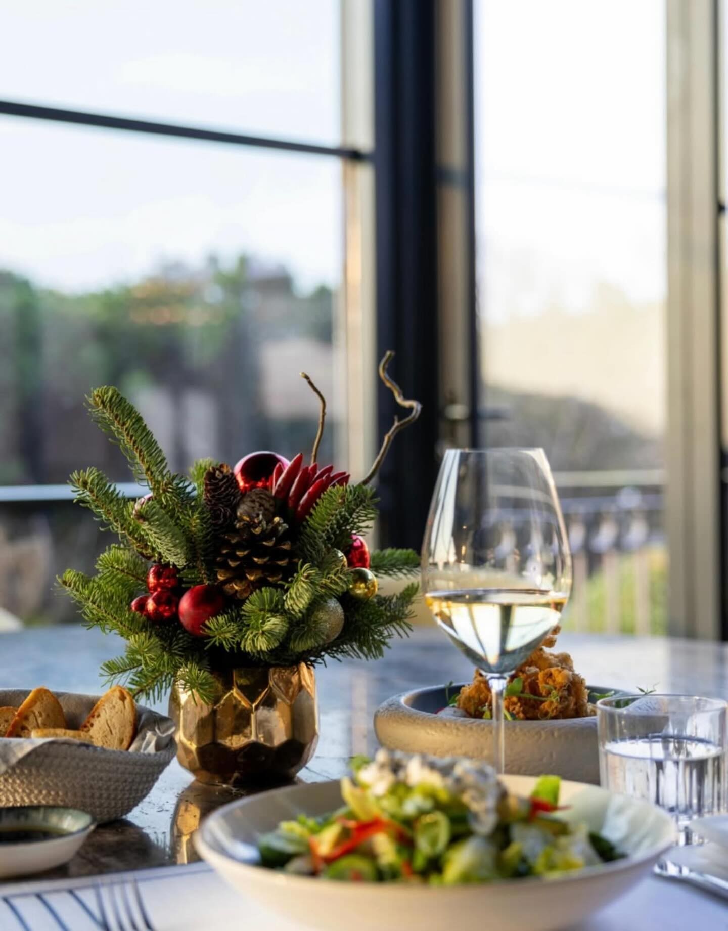 The dining atmosphere at Serafina Kemer Country