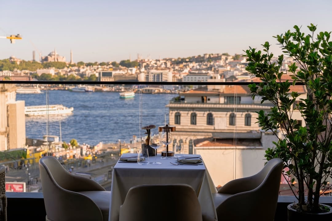 Serica Restaurant restoran atmosferi