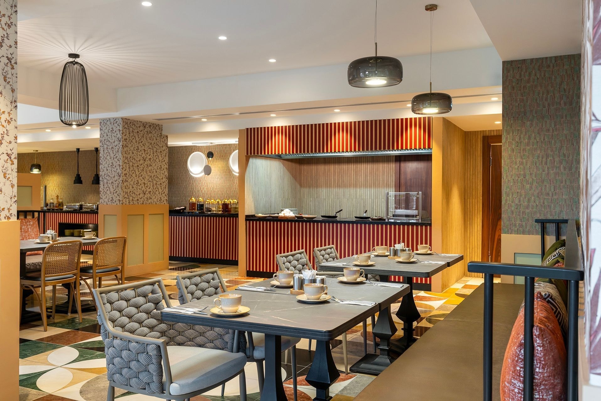 Interior and atmosphere at Şile Gönen Dine & Wine