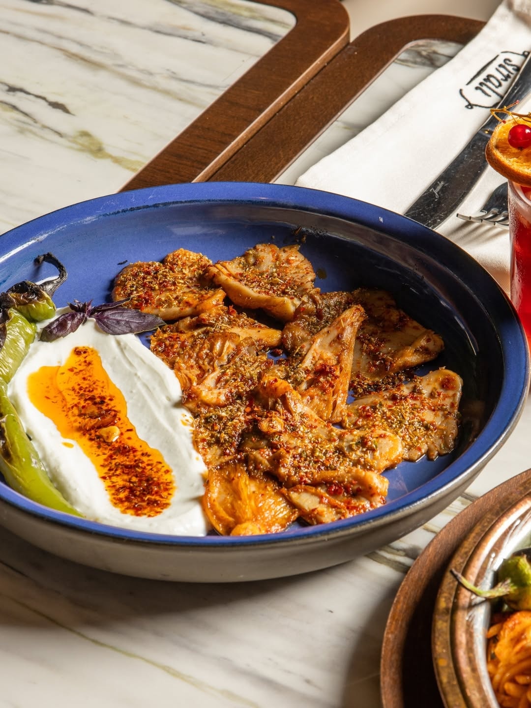 Sıralı Kebap Ataşehir mutfağından özenli bir tabak