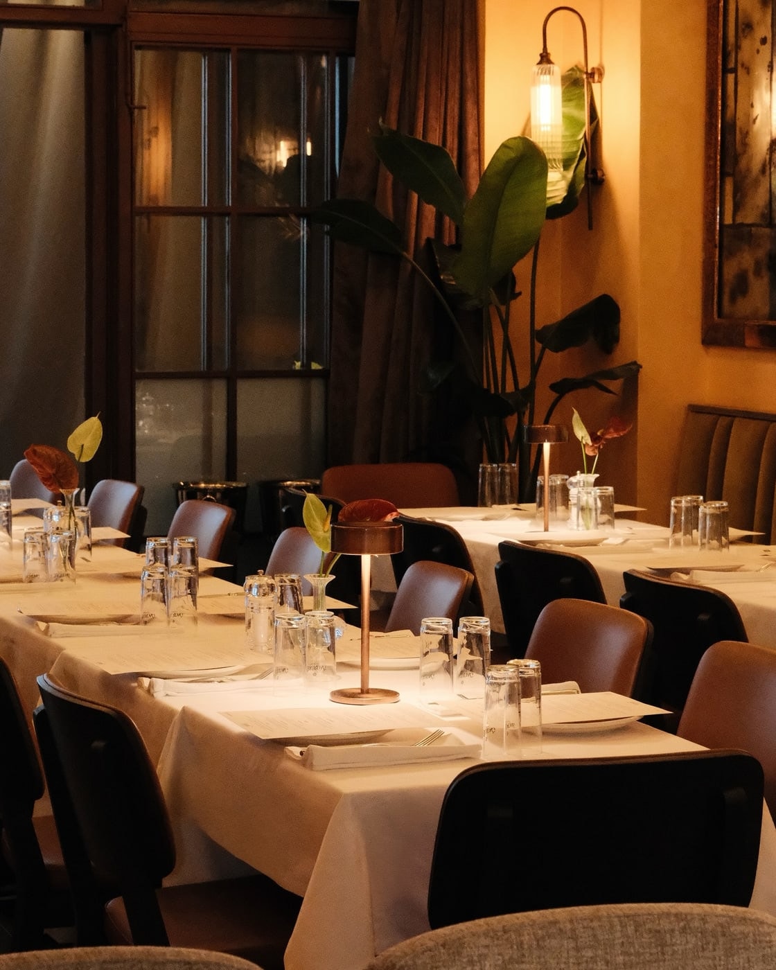 The considered interior and atmosphere at Tam Ocakbaşı