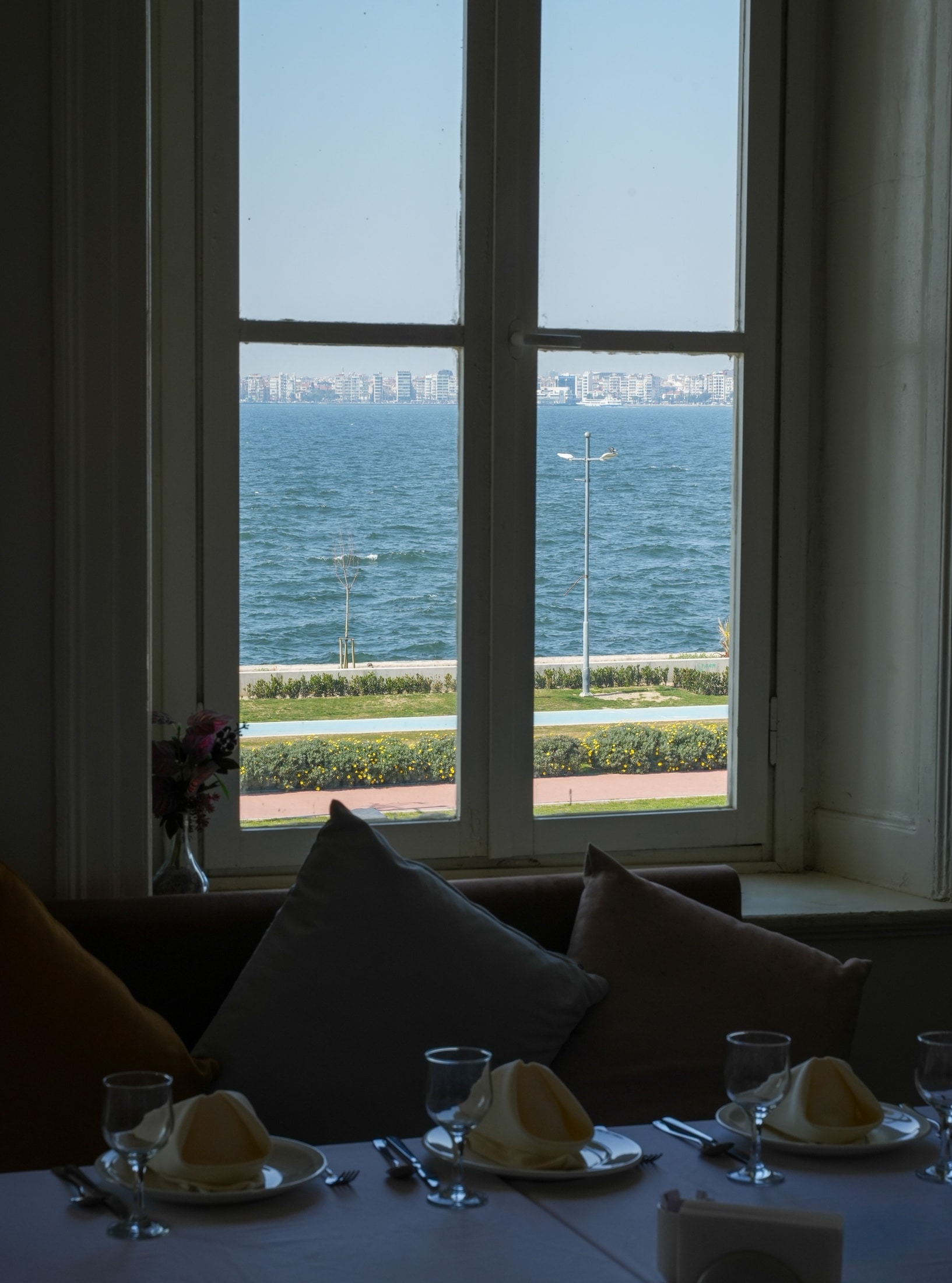 Interior and atmosphere at Tavacı Recep Usta Bostancı