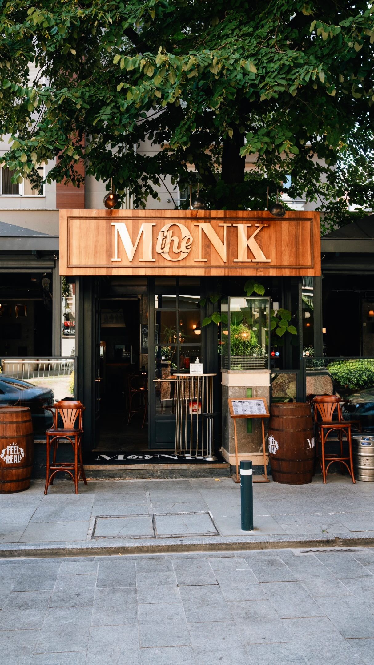 The dining atmosphere at The Monk