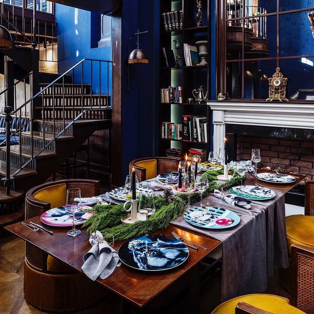 The Red Balloon — Asmalımescit, İstanbul