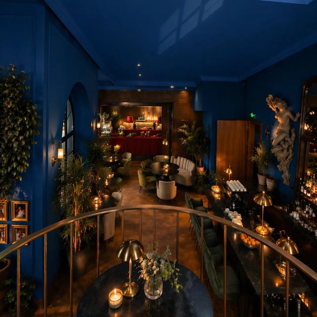 The dining atmosphere at The Red Balloon