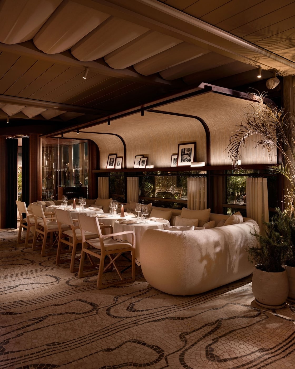The Scalla restoranının özenli iç mekânı ve atmosferi