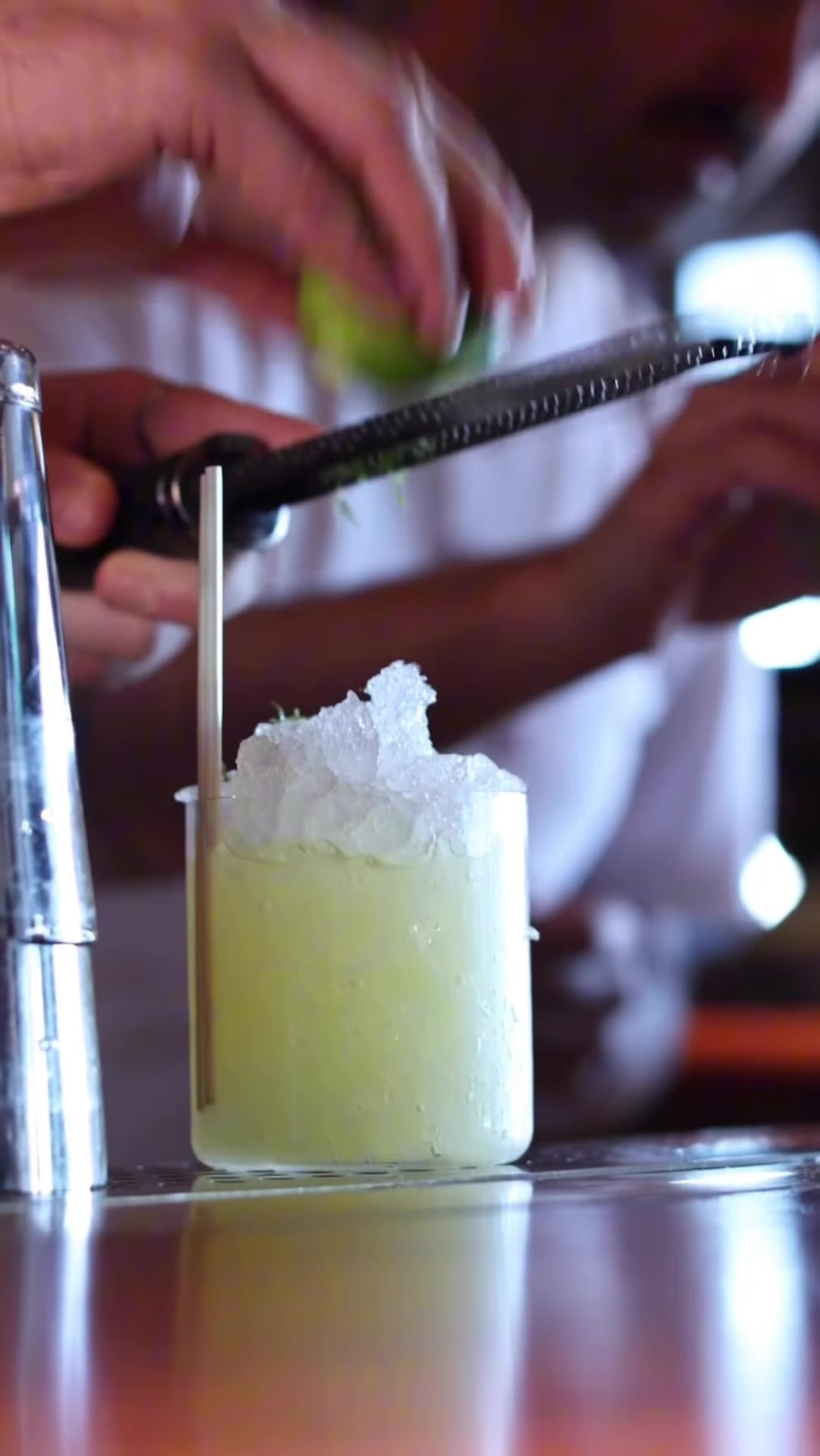 iki renkli kokteyl — topside bar