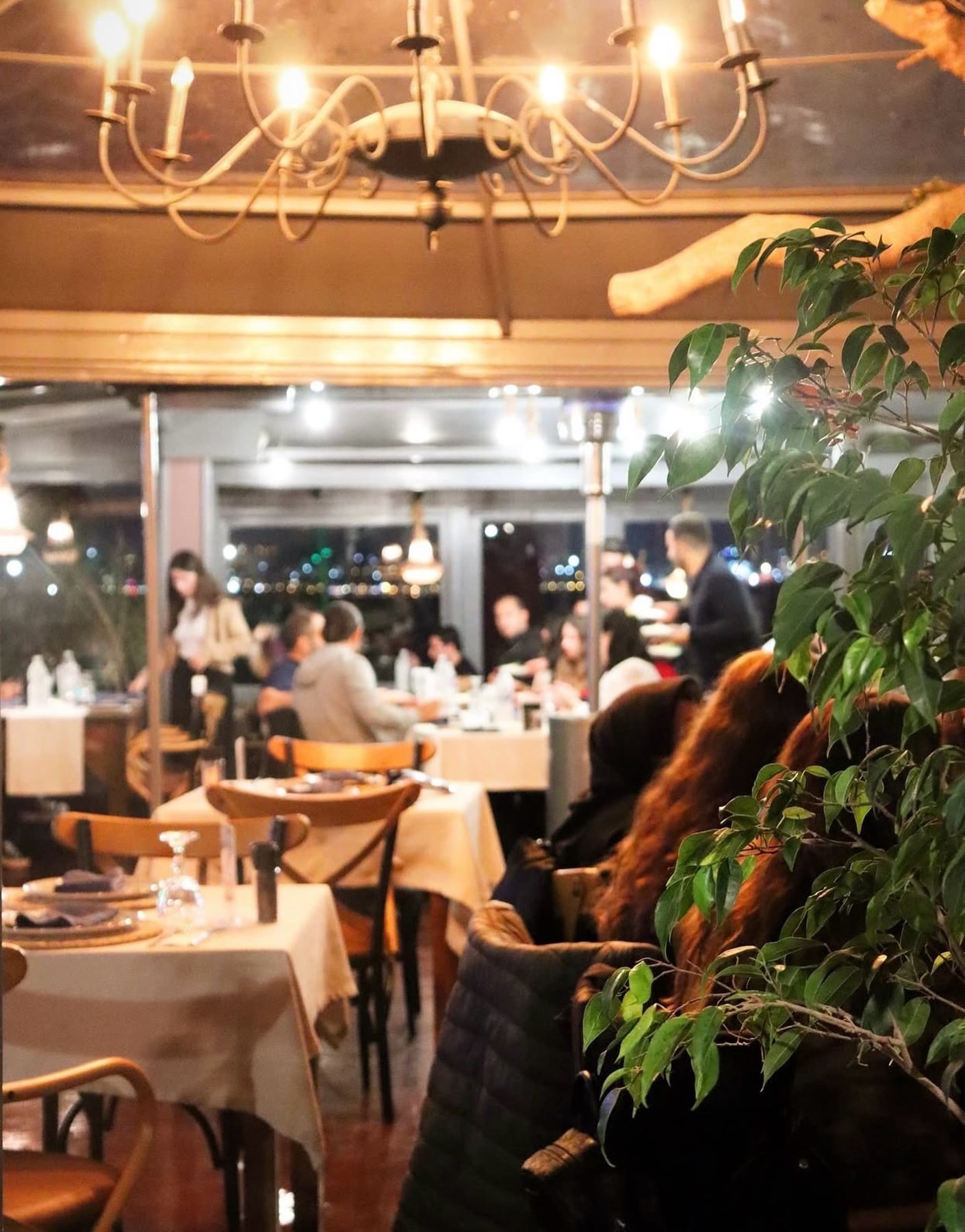Tuzla Yat Kulübü: the restaurant interior