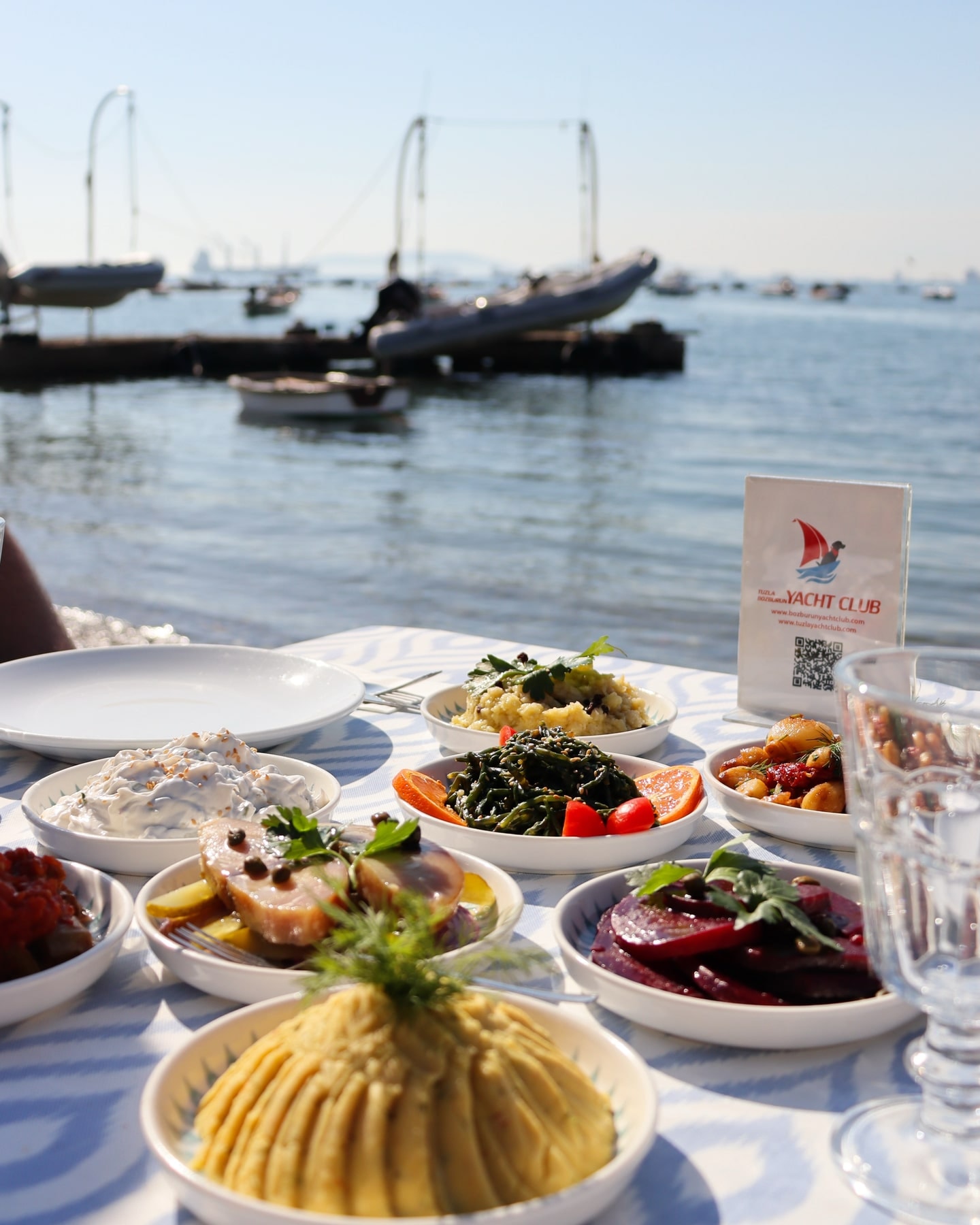 Tuzla Yat Kulübü: a signature dish presentation