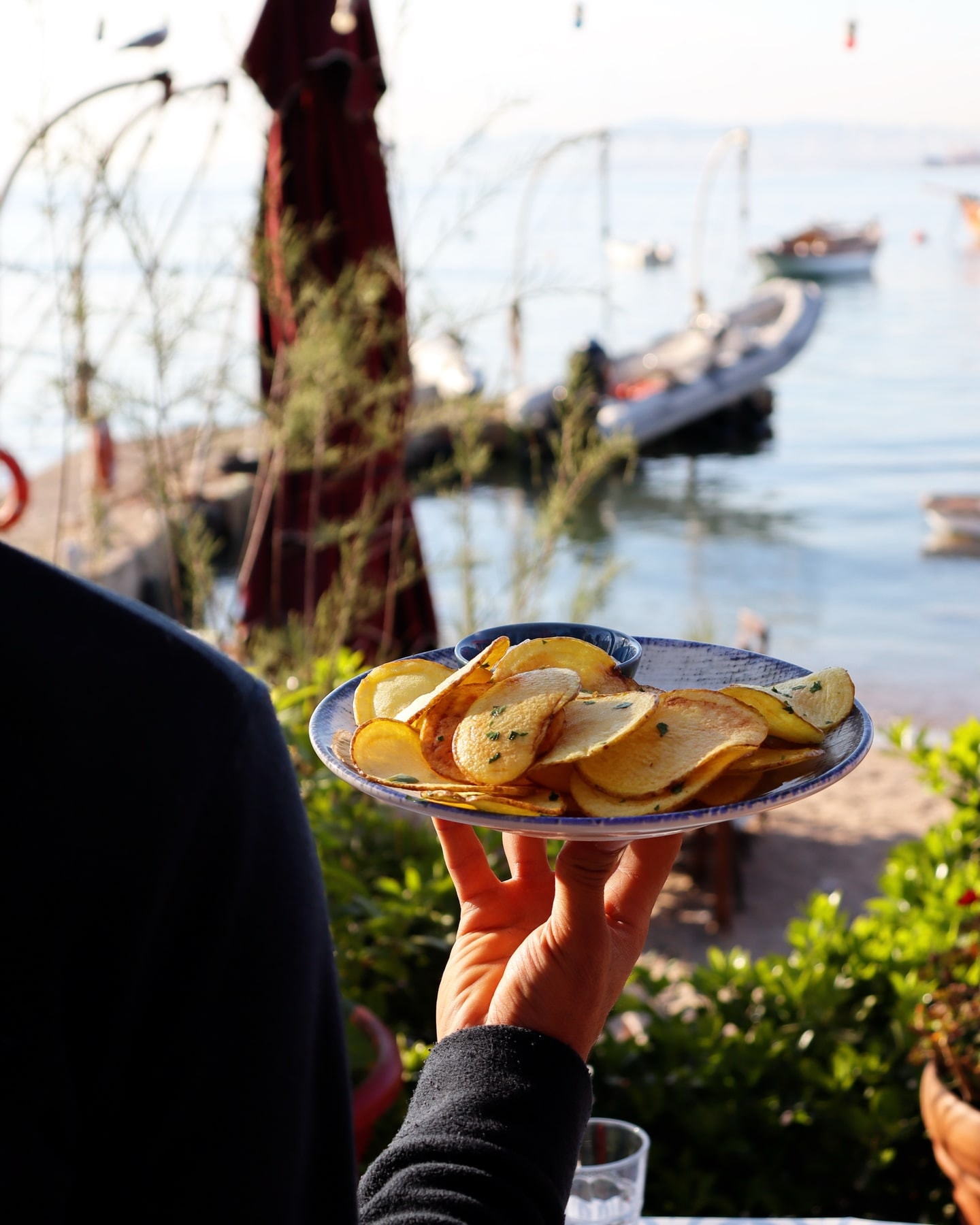 Tuzla Yat Kulübü: a plate ready for service