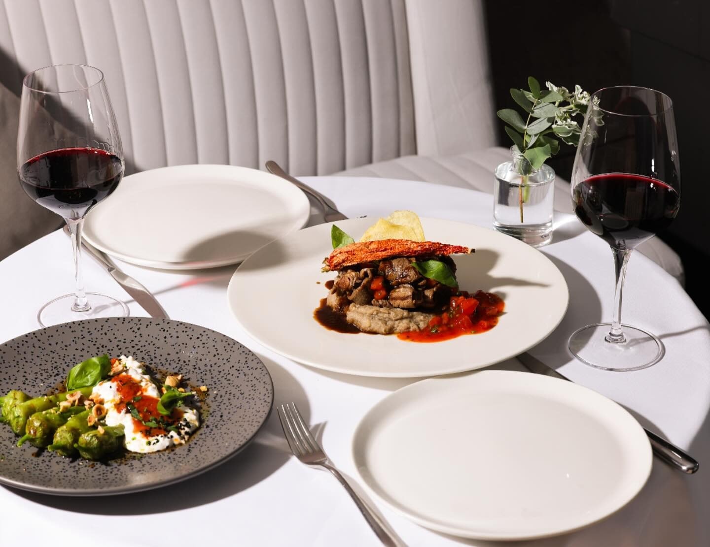 Vogue Restaurant: servise hazır sıcak tabak