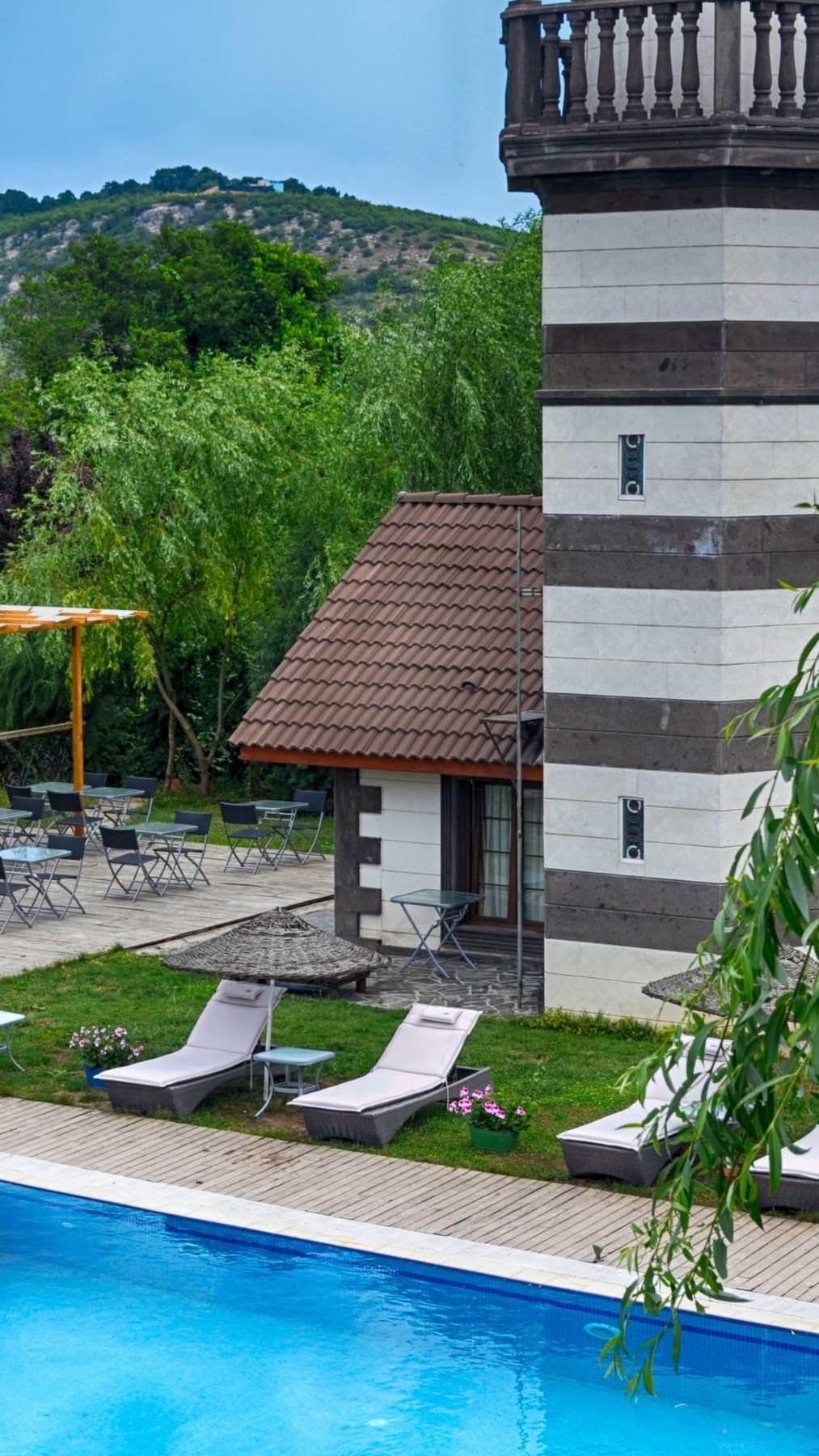 Wineport Lodge Restaurant: the outdoor dining area