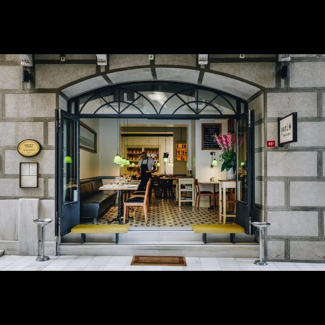 Yeni Lokanta restoranının iç mekânı ve atmosferi