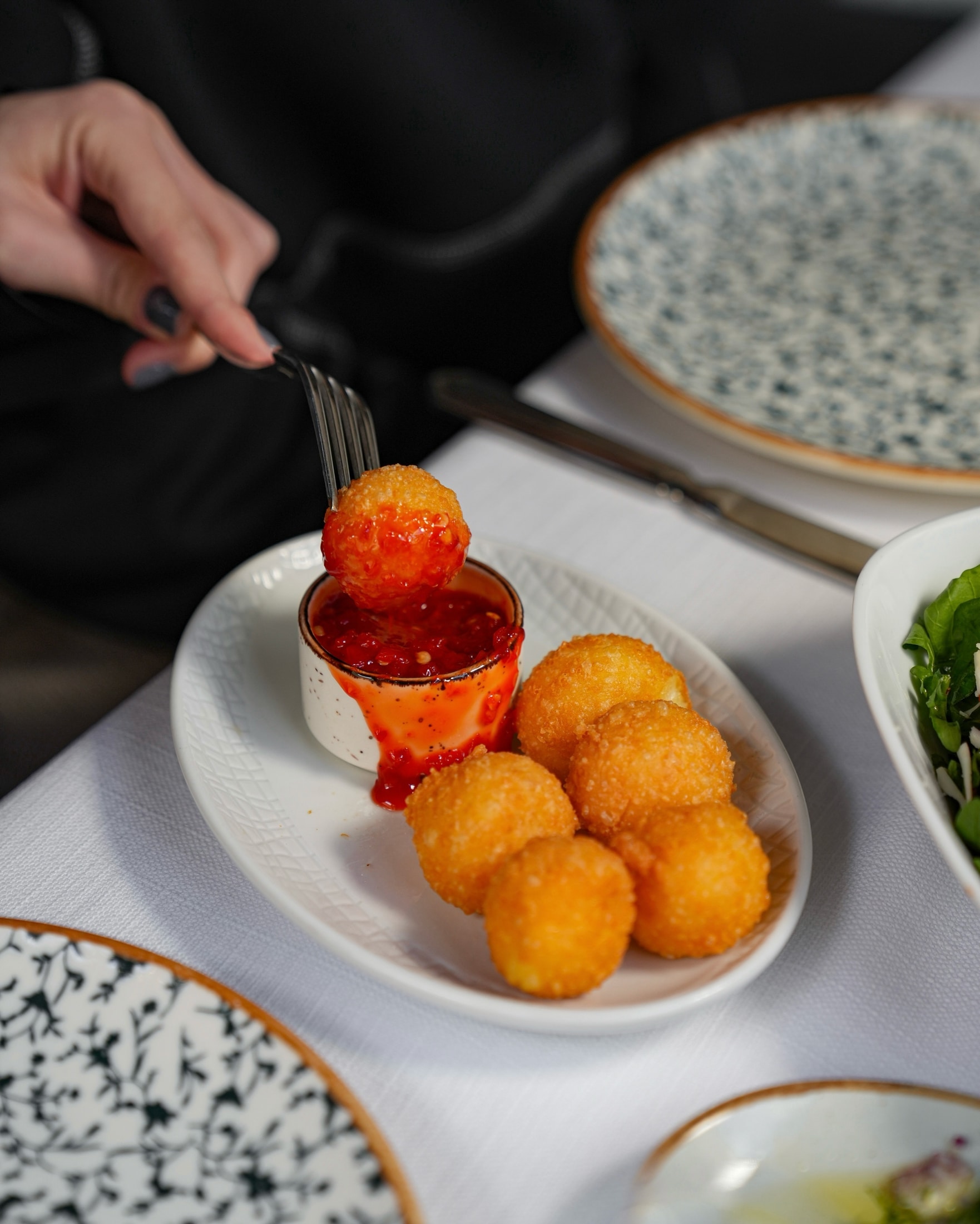 A carefully presented dish from Yeniköy Balıkçısı