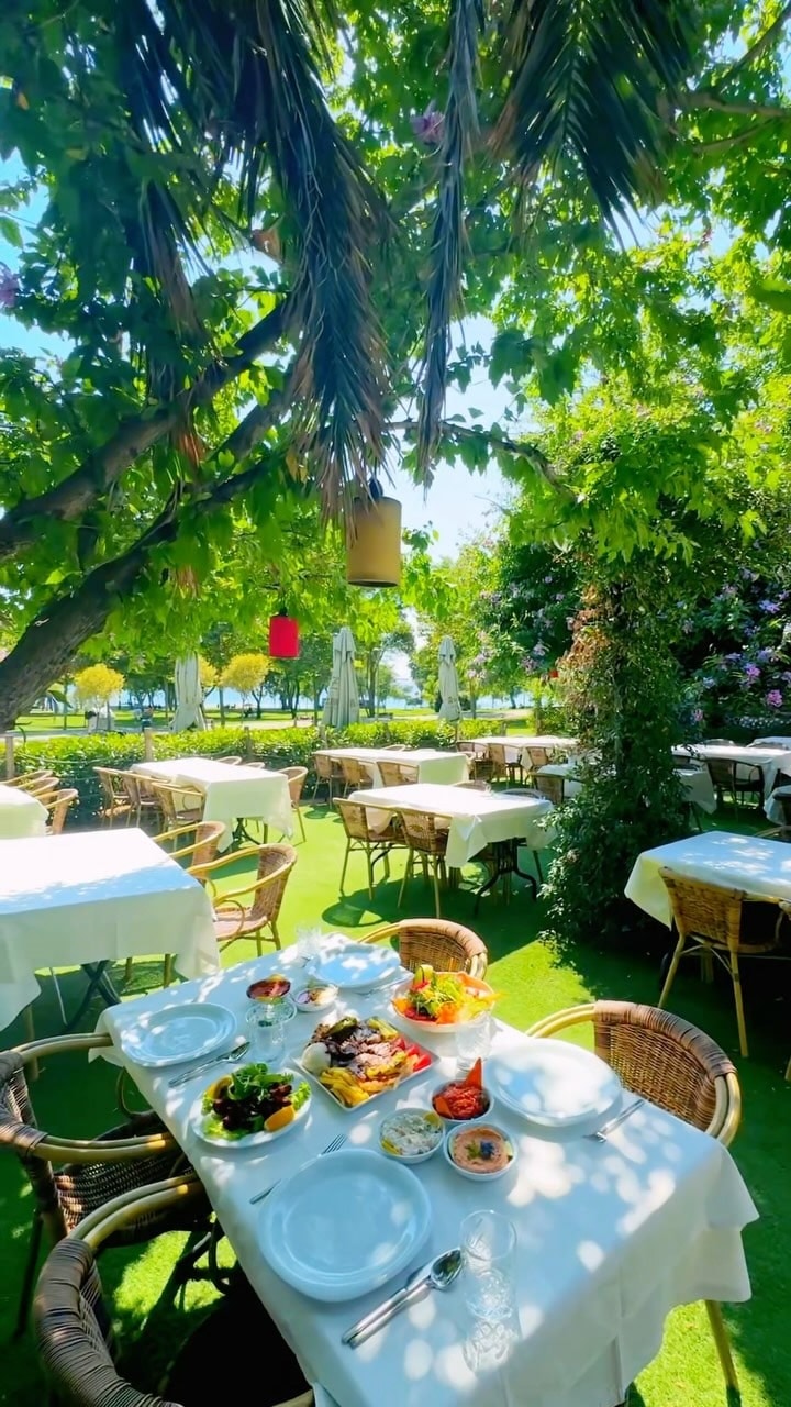 Interior and atmosphere at Ziya Şark Sofrası Florya
